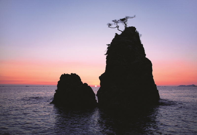 서산의 아름다움, 황금산의 풍경과 이야기