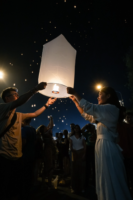 Yi Peng – 태국 치앙마이 천등 축제
