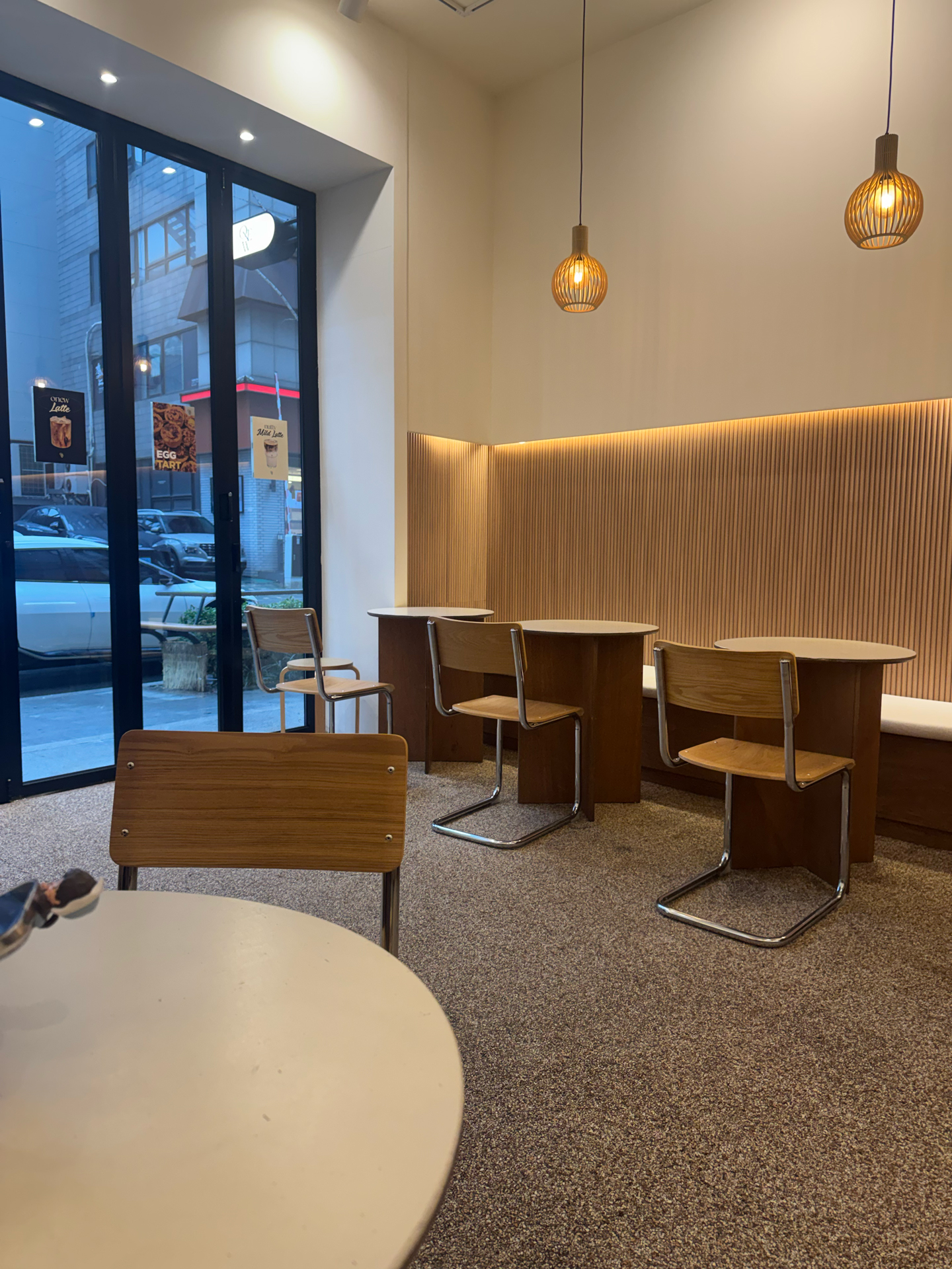 삼성동 카페 오뉴 ONEW 내부