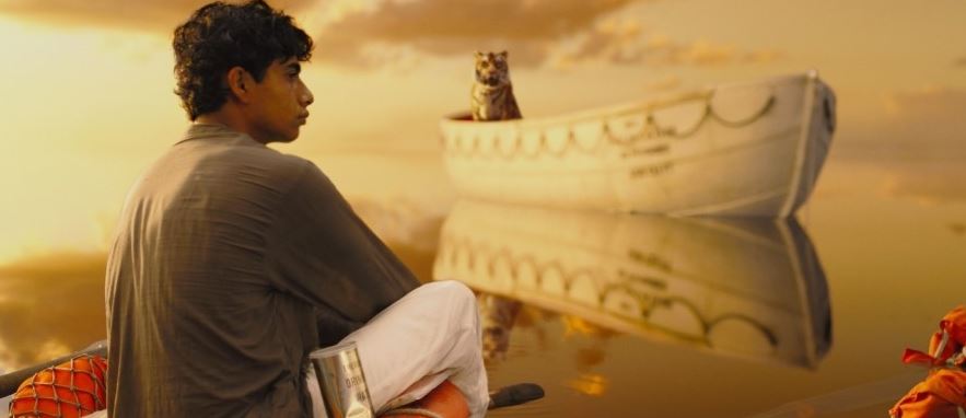 앙 리 감독의 &quot;라이프 오브 파이&quot;(2012)의 한 장면