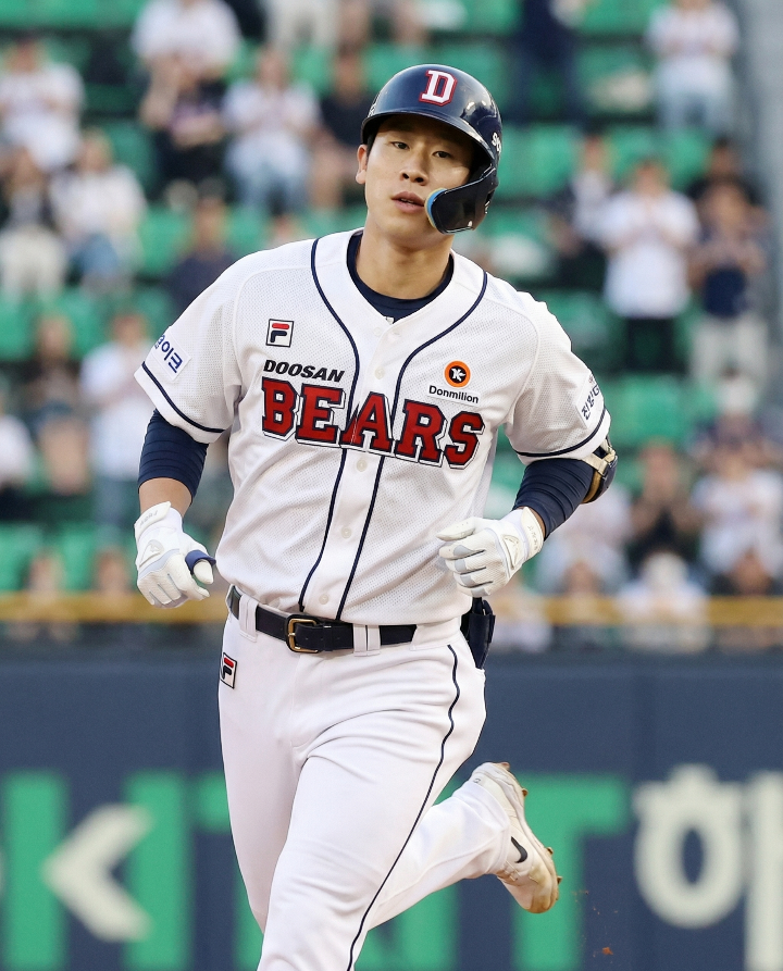 두산 유니폼을 입은 박찬호선수 모습