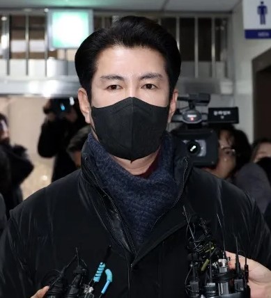 김신 가족부장 혐의 부인