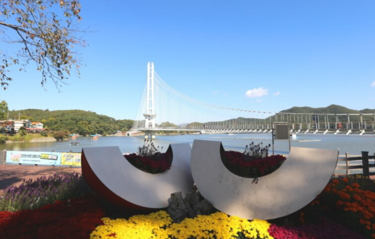 예당호 출렁다리