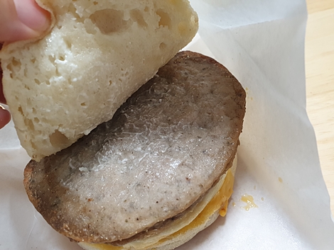 브렉퍼스트-잉글리시-머핀-속재료-소세지