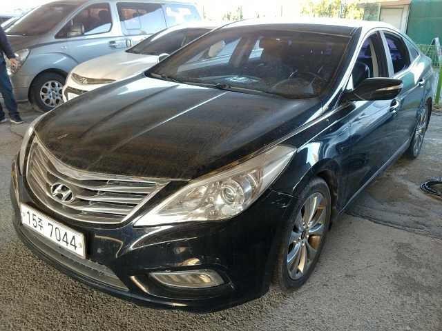 8. 그랜저(GRANDEUR) 모델연도 : 2012년 182,808 km / 오토 / 가솔린