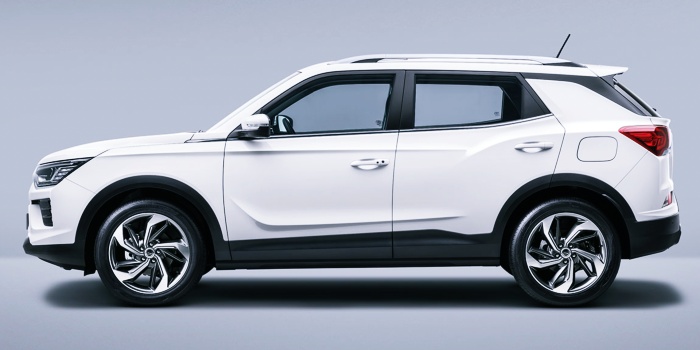 코란도-측면모습