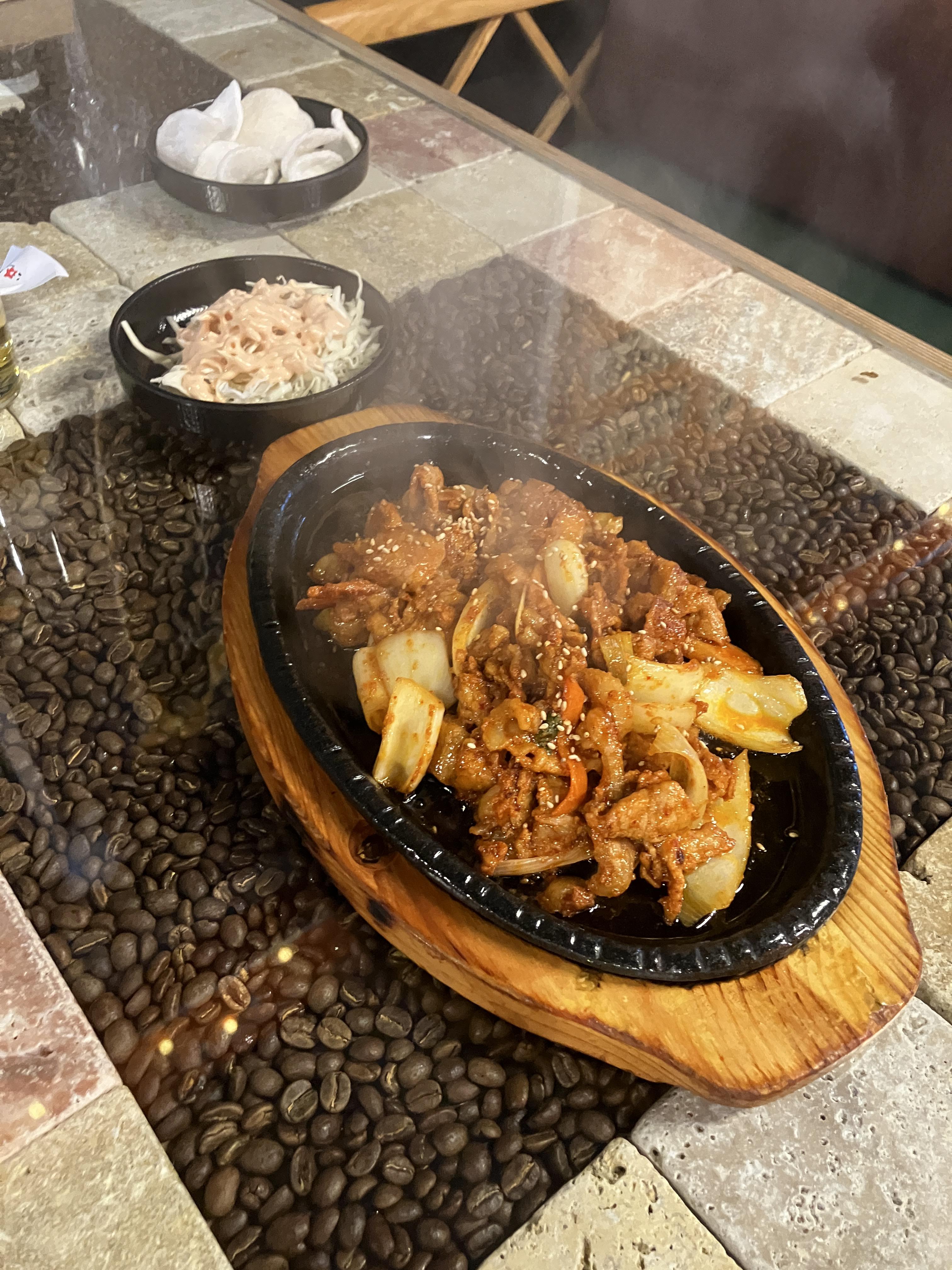 제육볶음에 맥주한잔