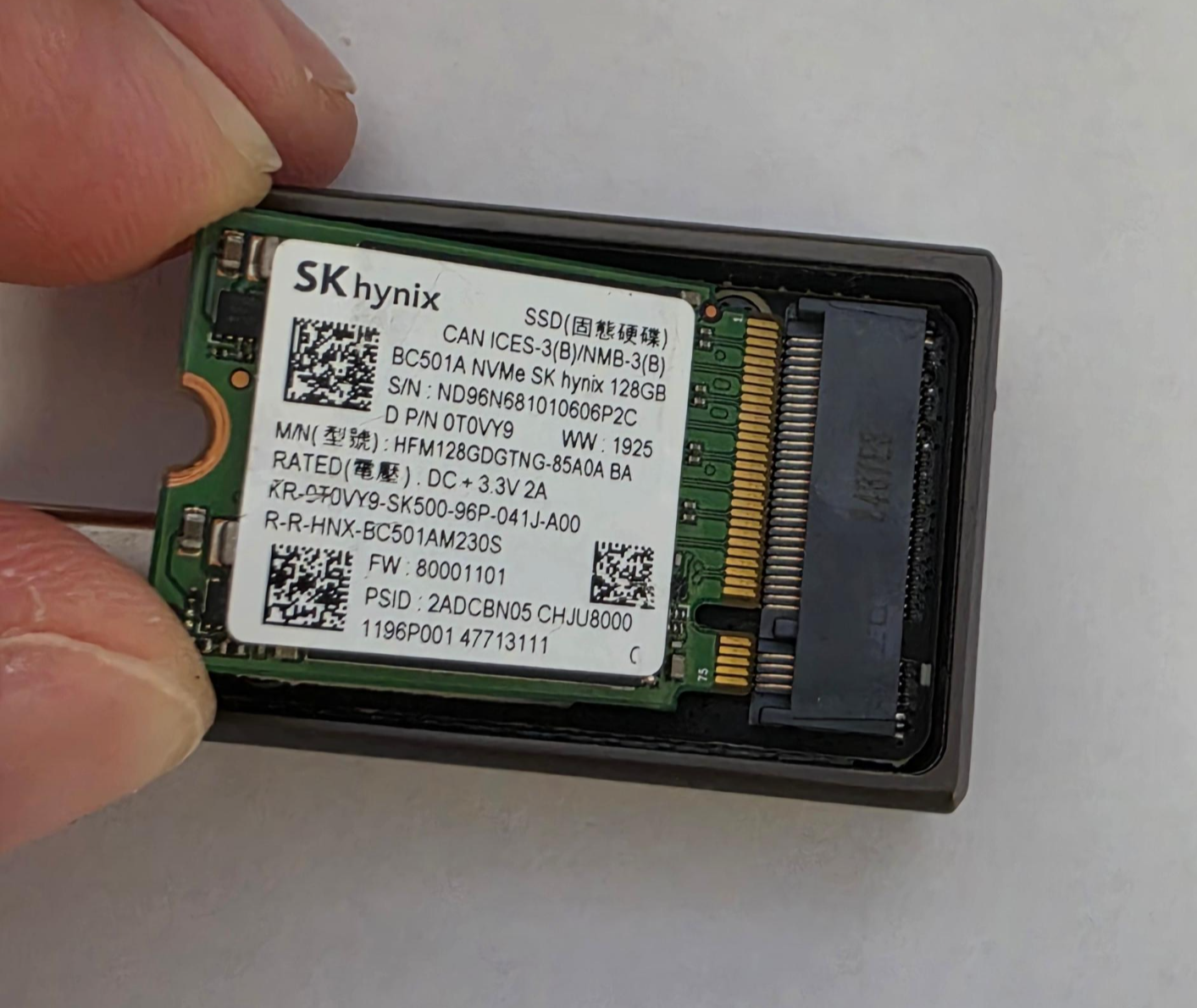 어뎁터에 장착되는 ssd