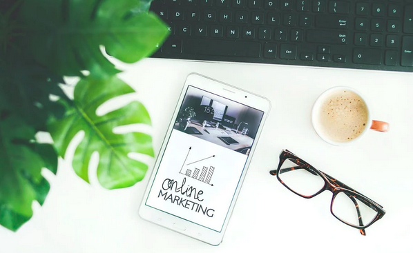 브랜드 인지도를 높이고 일관된 수익을 창출하는 방법