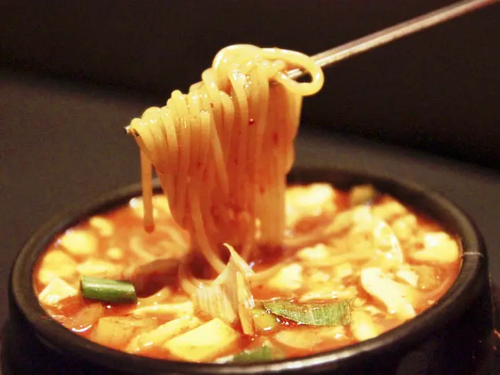 소문의 맛집 월 매출 1억 원! 32년 전통 즉석떡볶이 추천 떡볶이집 송파역 맛집