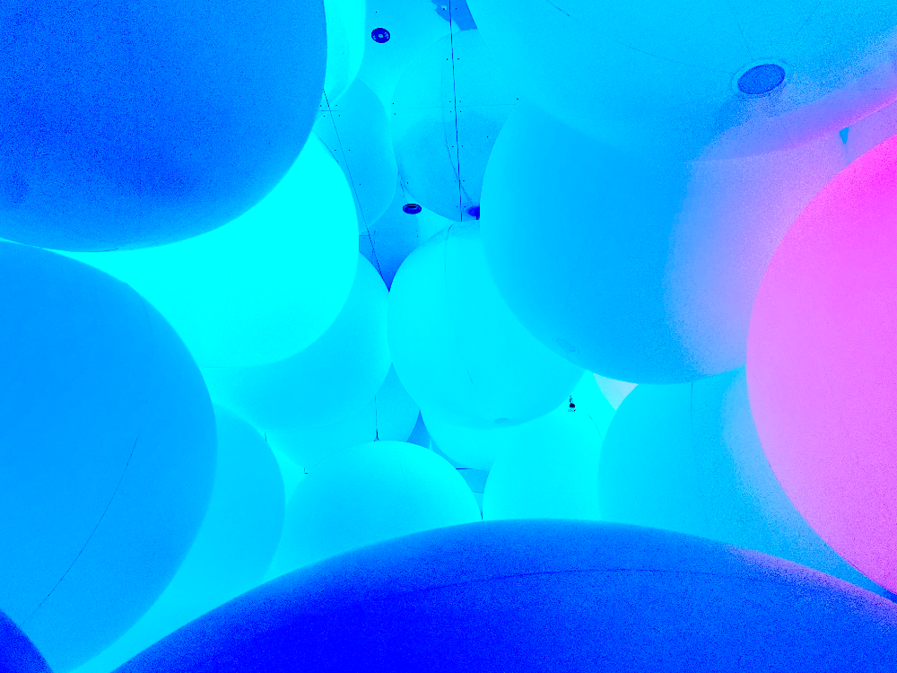 일본 도쿄 팀랩플래닛 관람-평면화하는 세 가지 색과 모호한 아홉 가지 색