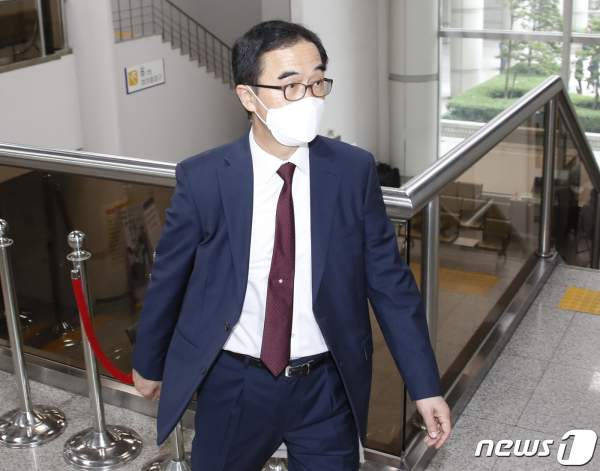 조명균 집행유예: 전 통일부 장관 직권남용 유죄 확정... '문재인 정부 블랙리스트' 대법원 선고의 법리 분석과 공직 정계 파장