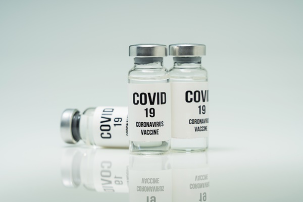 백신접종 우선순위 이미지 입니다.