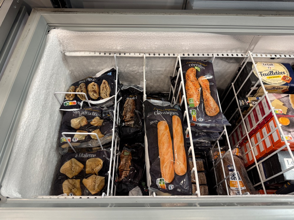 한국 마켓컬리에서도 판매가 되는 Picard의 냉동 빵들. 에어프라이어나 오븐에 돌려 먹으면 갓 나온 빵스럽다.