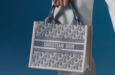 디올 전시회 예약 시 주의사항