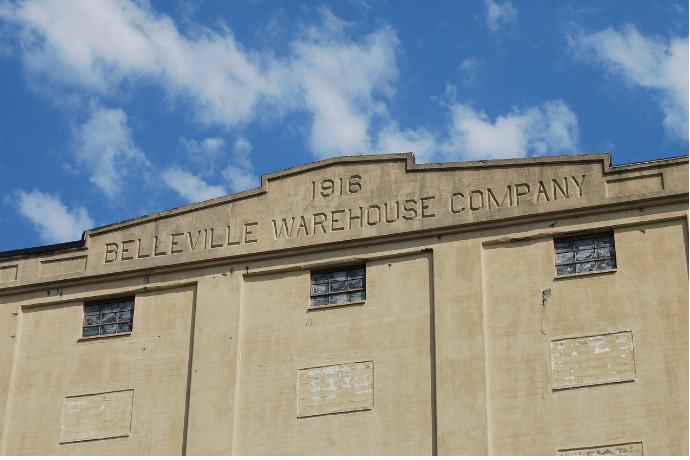 해외 숨은 여행지: 유명 도시에 가려진 보석 같은 장소