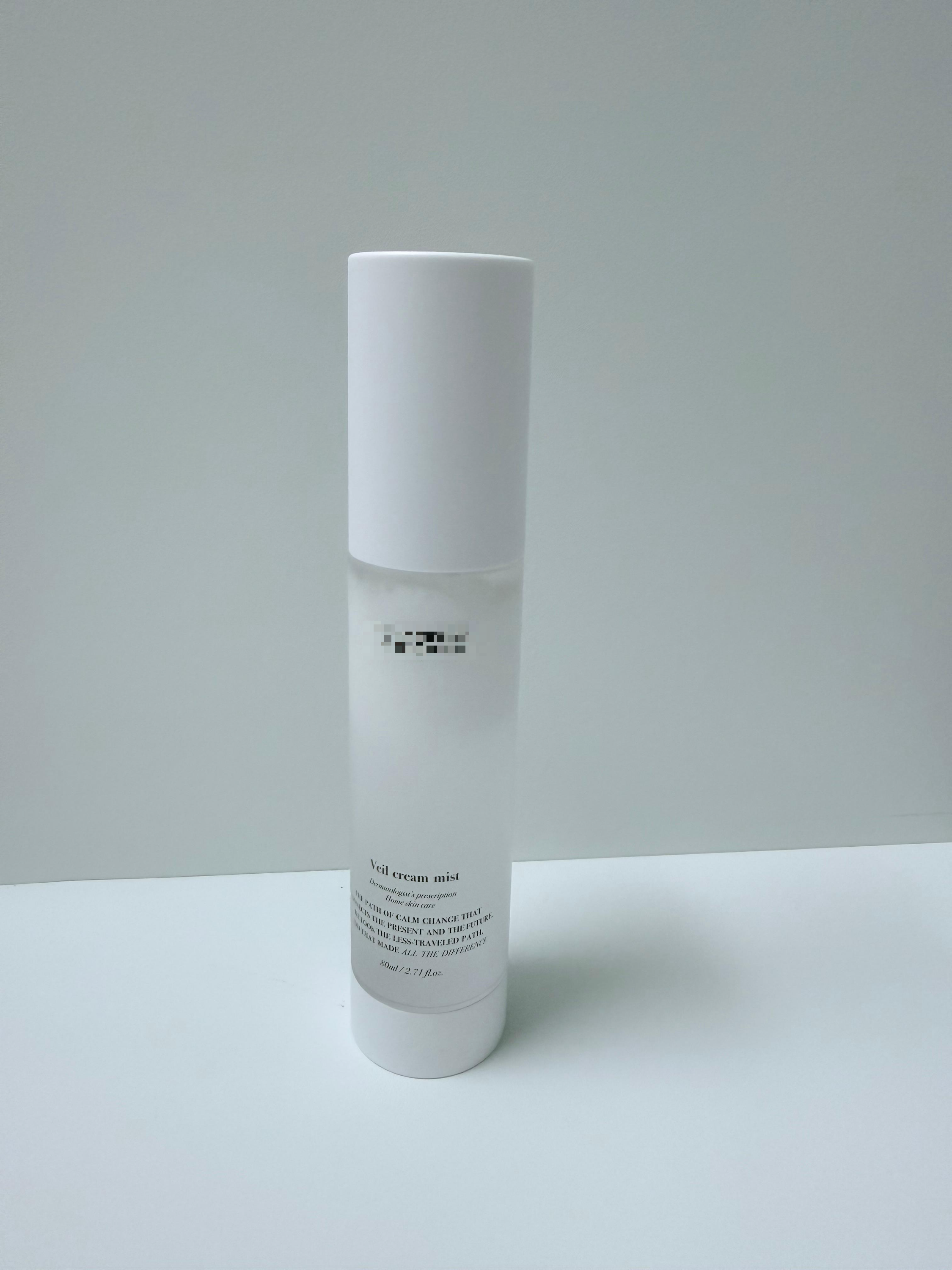 난방 환경에서 피부 건조 완화를 위해 사용하는 크림 미스트 섞기 전