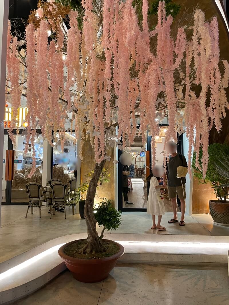 나트랑 시내 예쁜 카페 맛집 망고 커피 - 매장 입구