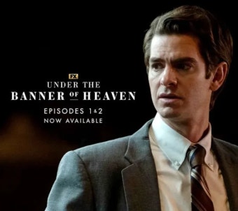 언더 더 배너 오브 헤븐 사진