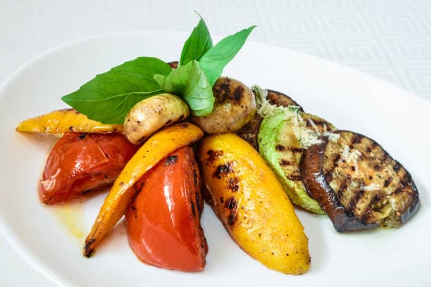 샐러드에 질려서 바꿔본 채소 요리들 – 직접 해보니 더 좋았던 레시피 추천