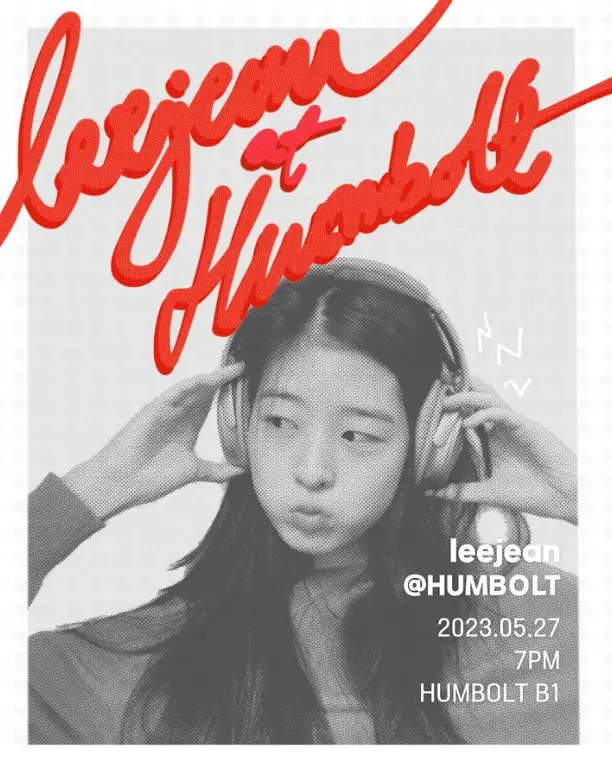 싱어게인3- 흑백 앨범 긴머리에 헤드셋을 끼고 옆을 바라보는 68호