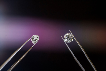 다이아몬드와 시뮬런트 다이아몬드의 차이점