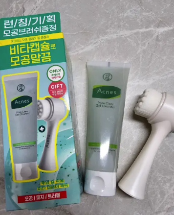 아크네스-모공-클리어-젤-클렌저