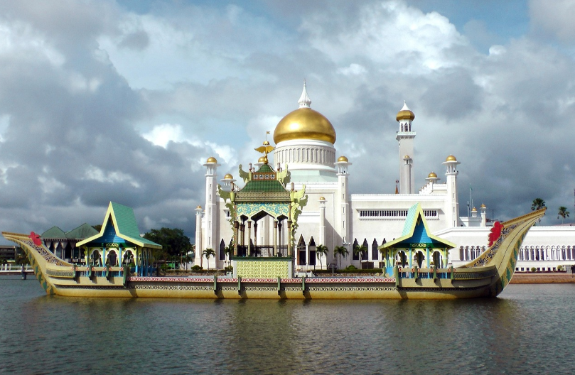 브루나이 랜드마크(오마르 알리 사이푸틴 모스크) 관련 사진