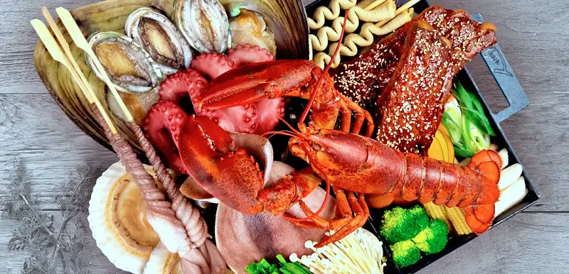 소문의맛집 외식하는날 버스킹 신화 김동완 추천 바닷가재에 해물과 조개 갈비찜 랍스터 조갈찜 맛있는 식당 교대역 교대 맛집 위치 메뉴 가격 정보