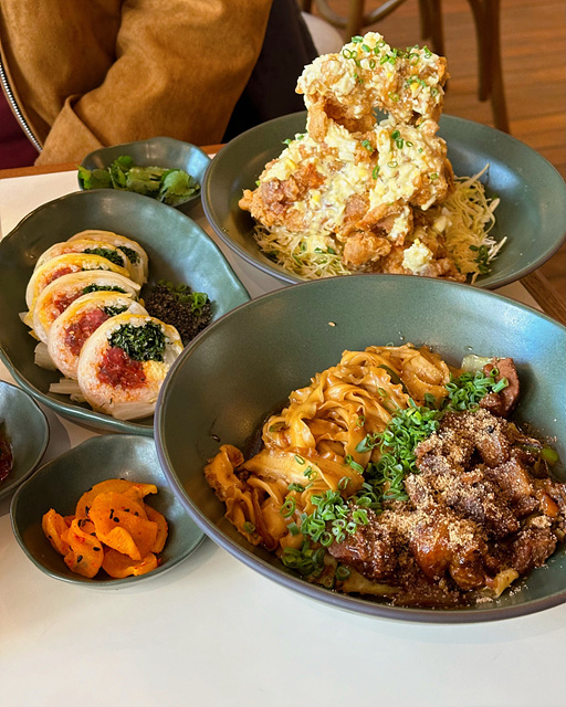 용산역 근처 맛집 추천 소고기 점심 아이파크몰 용리단길 카츠신보 버뮤다삼각지 948kitchen Blue 도야집 쏭타이치앙마이 신류 효뜨 사이드쇼 데이릿 최가네 숯불구이