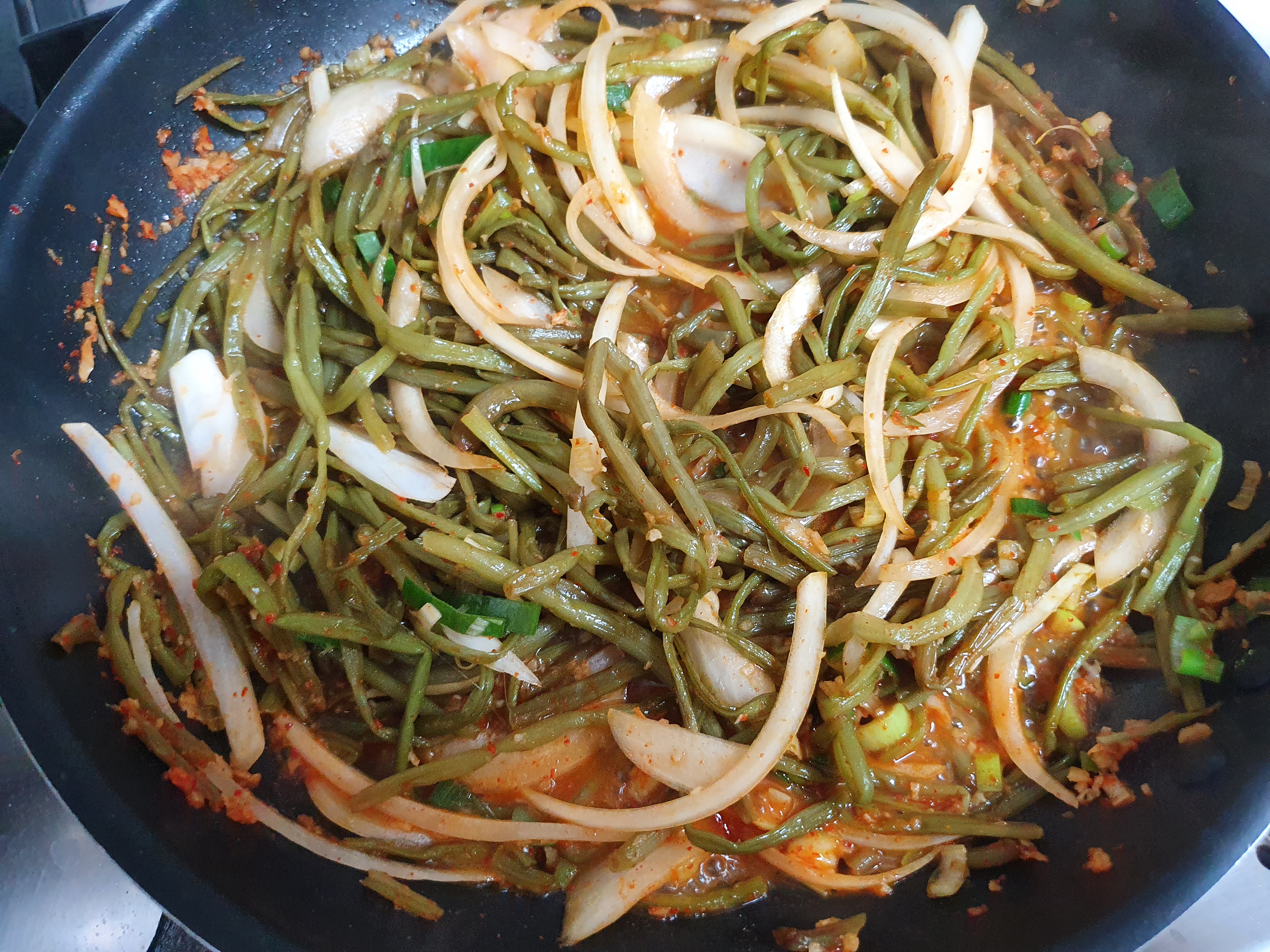 고구마순 볶음, 부드럽게 볶는법 고구마순 손질법