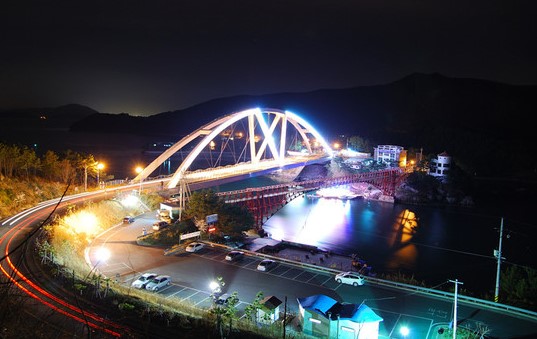 저도 콰이강의 다리