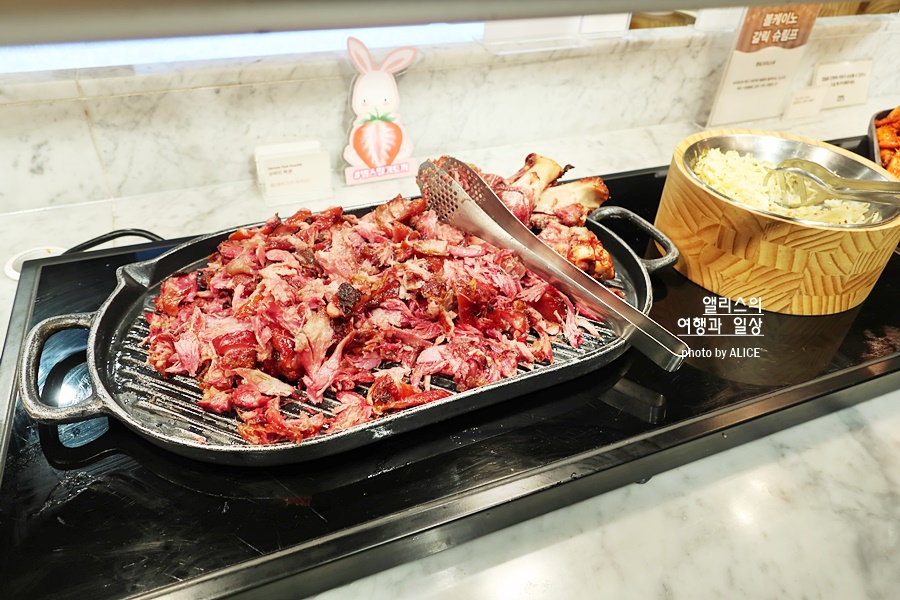 2023 빕스 딸기 퍼레이드 런치 솔직 후기 + 90% 할인쿠폰 샐러드바 가격