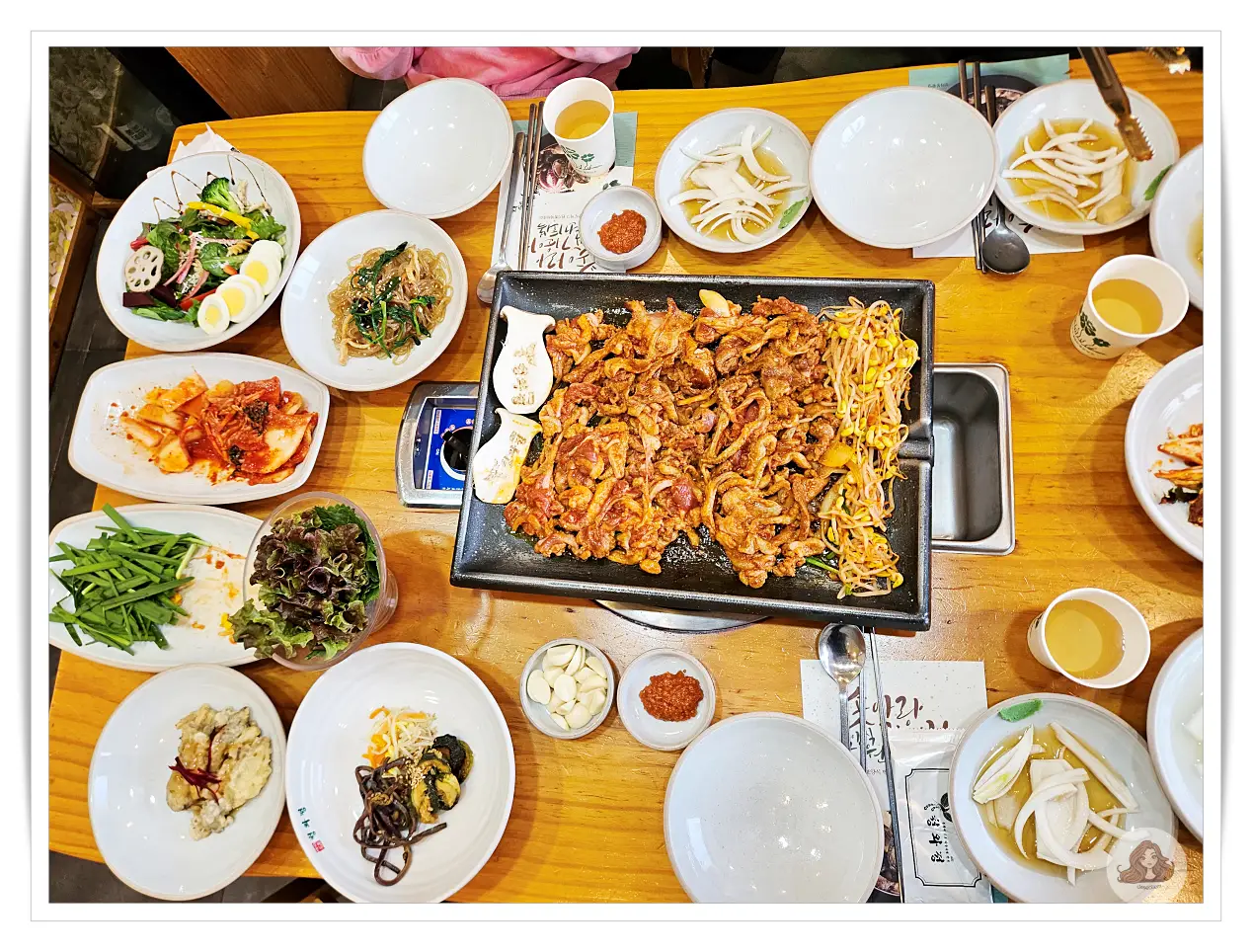 청와정-양념오리구이-상차림