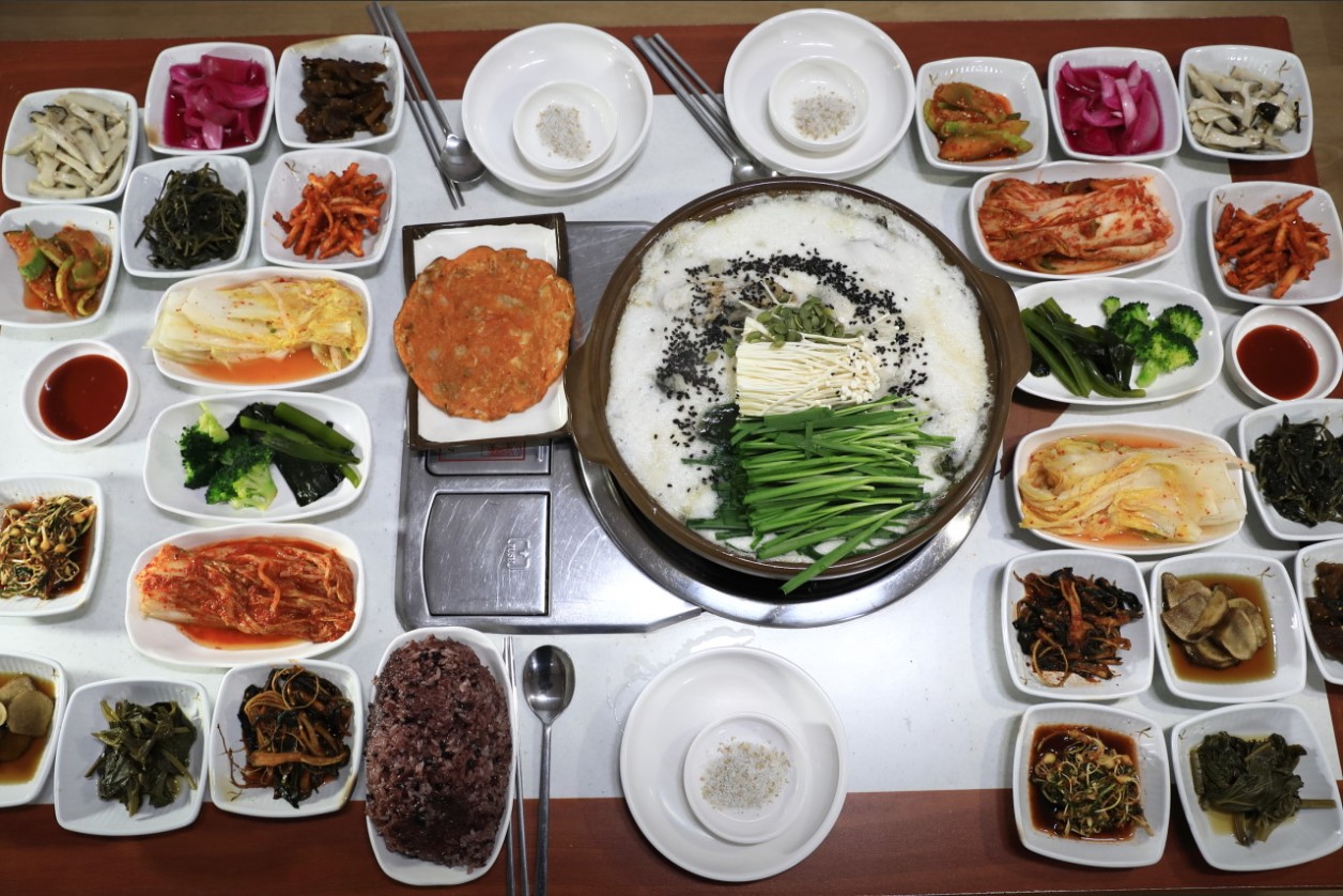 감자전이 이렇게 쫀득하다고요? 하이원 근처 숨은 한식 맛집 탐방기