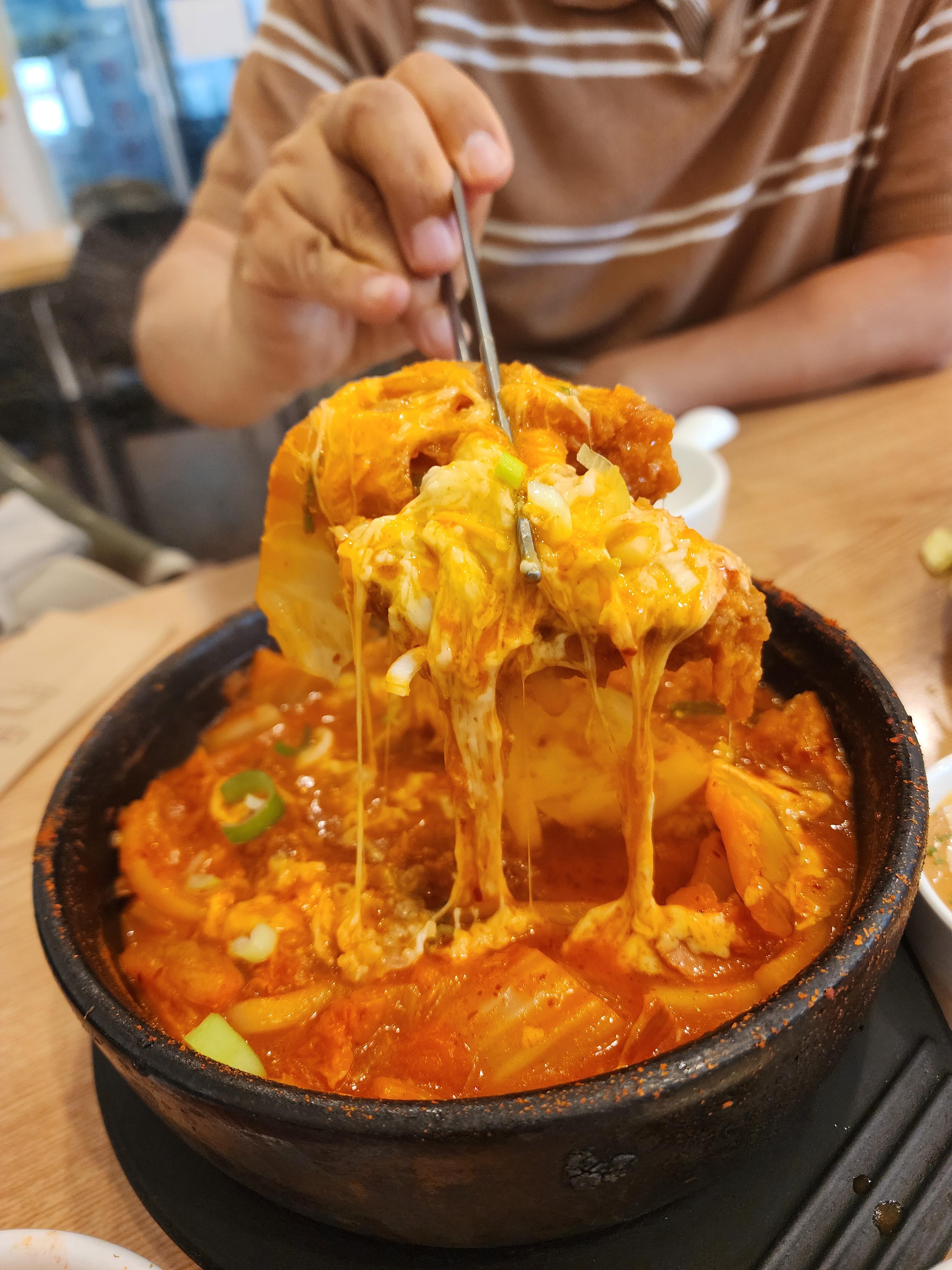 통통 경양식 돈까스와 김치뚝배기 돈까스_또 먹고 싶다..