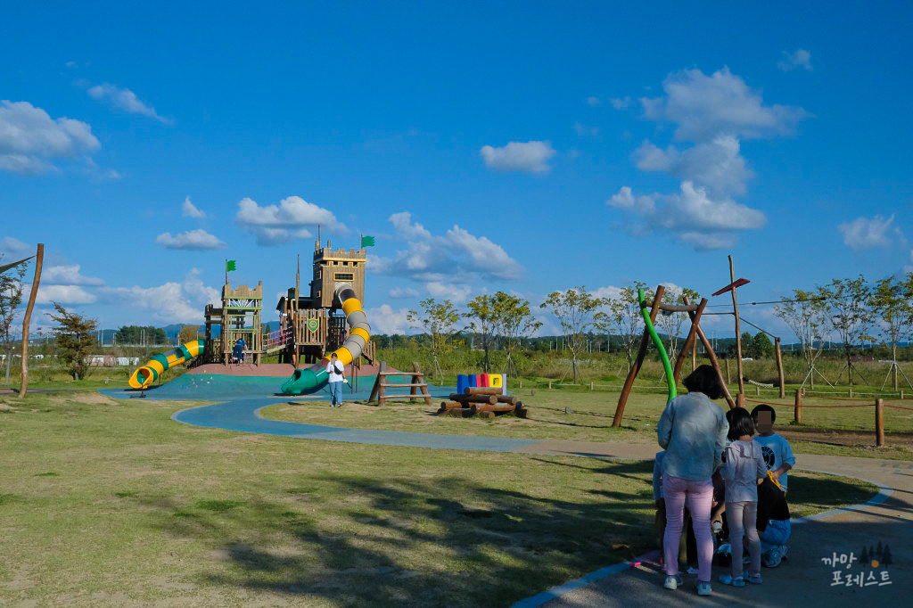 평화누리 캠핑장 놀이터