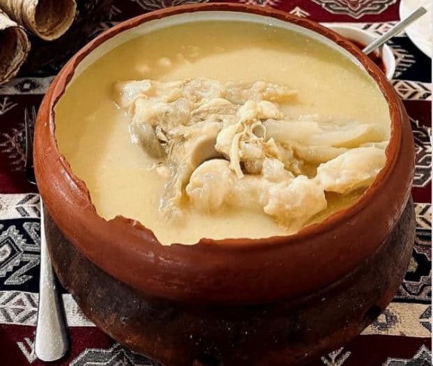 아르메니아의 하르사(Harisa): 보리와 닭고기를 푹 끓인 전통 요리