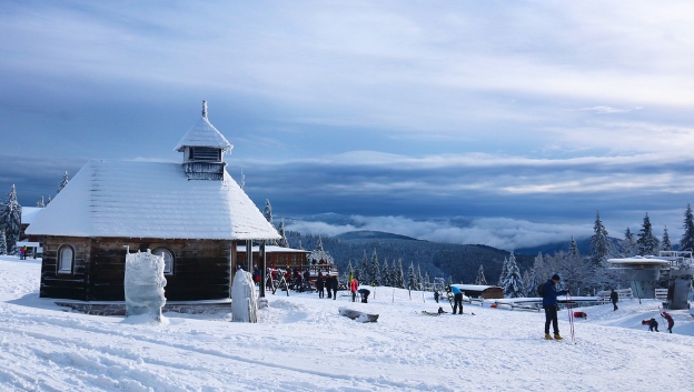 겨울 여행 시 따뜻함을 위한 필수 아이템들