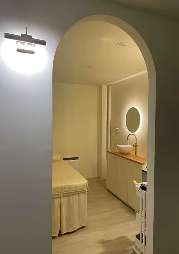 플로라헤어살롱 김해삼계점