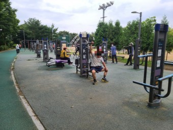 산스장 이용 시민들