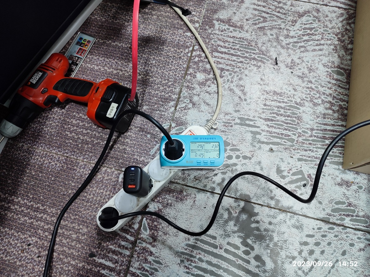 대략 30W의 전력량이 사용되는 중