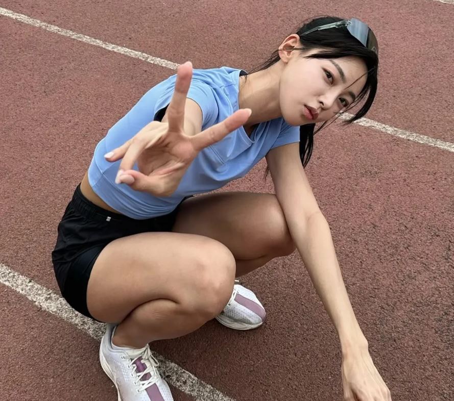 김민지 육상선수 나이 학력 키몸무게 mbti 종목 솔로지옥 송승일 최커 달리기 여신 카리나 문별 닮은꼴