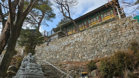 서울 승가사 : 보물과 전설이 머무는 천년의 하늘 정원 서울 근교 조선시대 4대 사찰