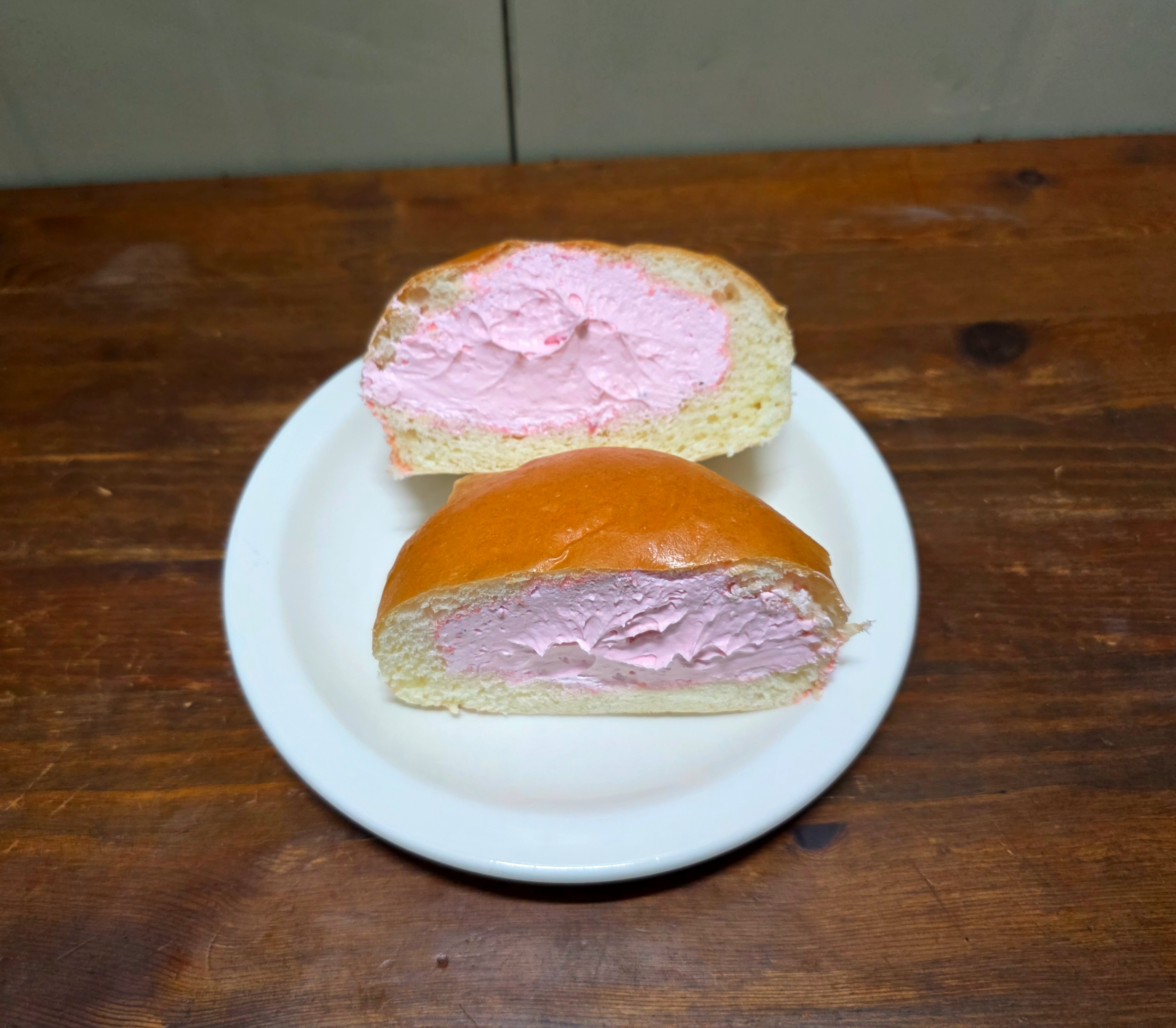 gs25신제품서울우유딸기크림빵