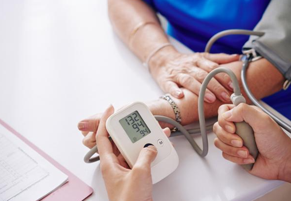 고혈압 자가관리법 올바른 혈압 측정법 가정혈압 자가측정 혈압계 혈압기록 혈압관리방법 건강관리 심혈관건강