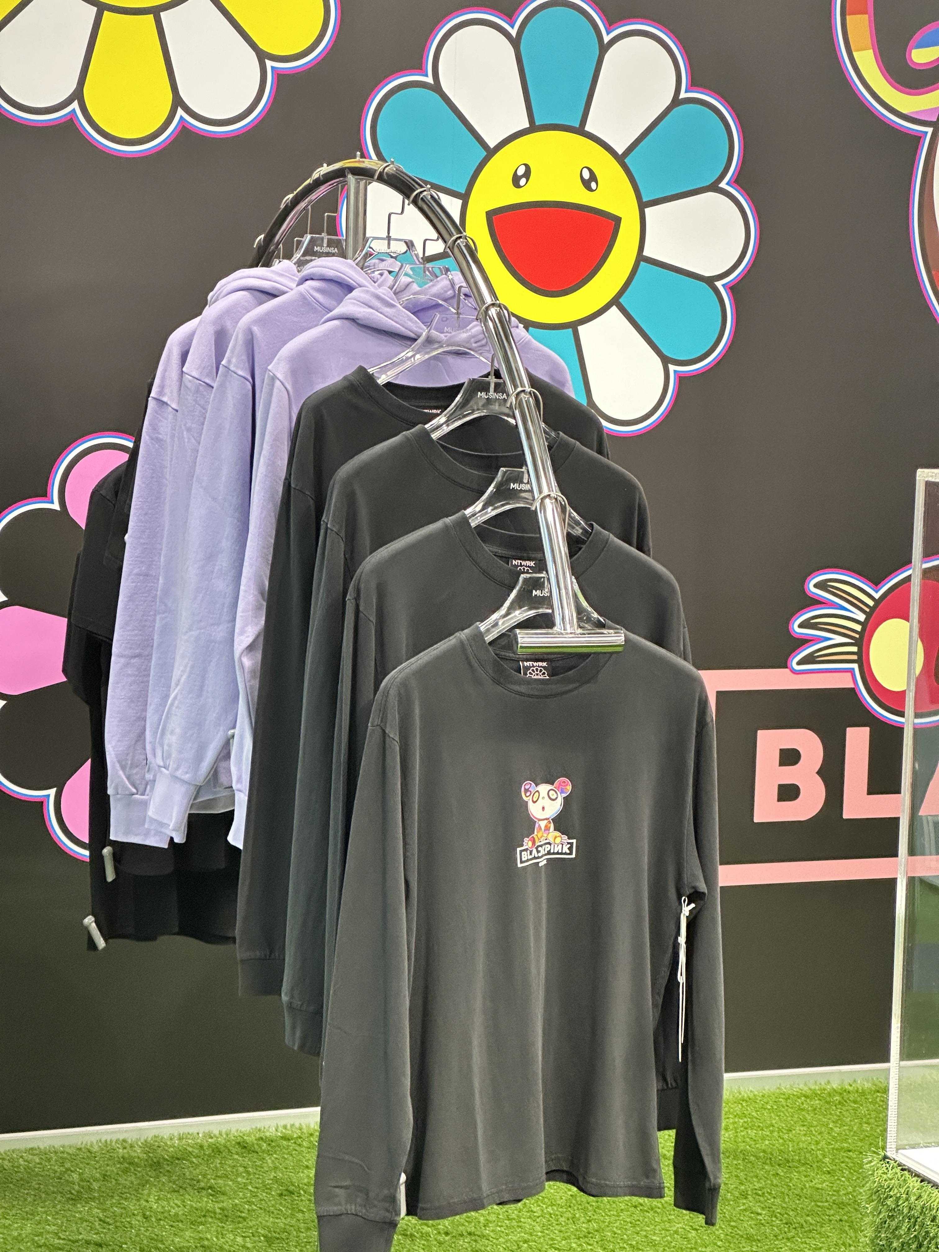 무라카미 타카시 X 블랙핑크 긴팔티