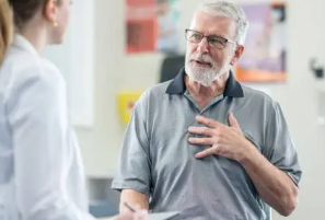 갈비뼈 금간 증상 19