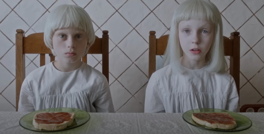 【스페인 스릴러영화 추천】 틴과 티나 다시보기 줄거리 결말 후기 리뷰 스포일러