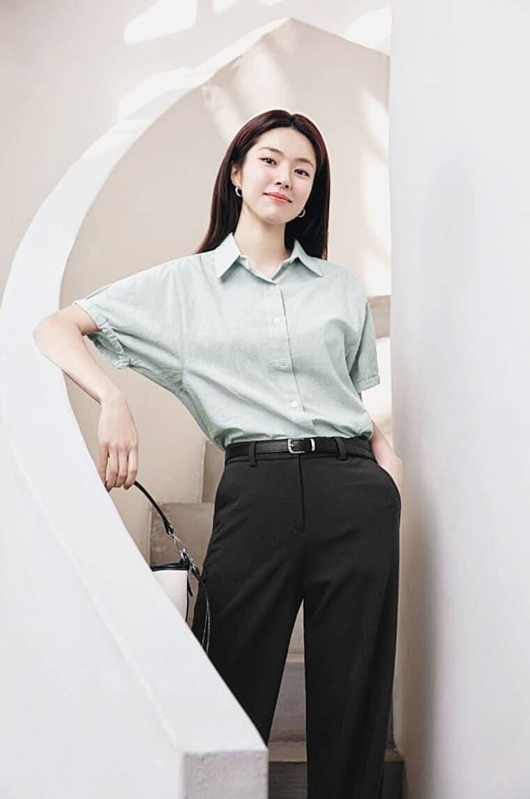 배우-하영